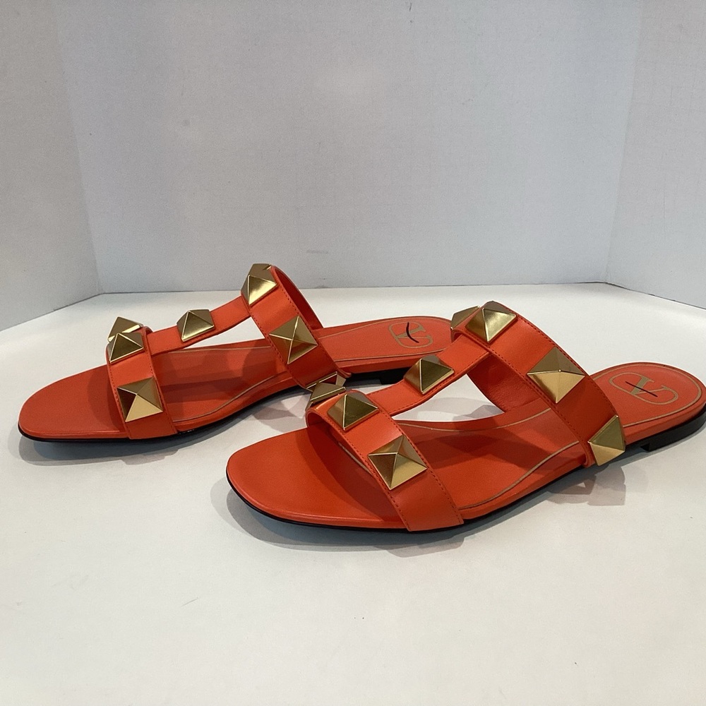 VALENTINO GARAVANI ORANGE ROCKSTUD SLIDE SANDALS - Picture 3 of 8